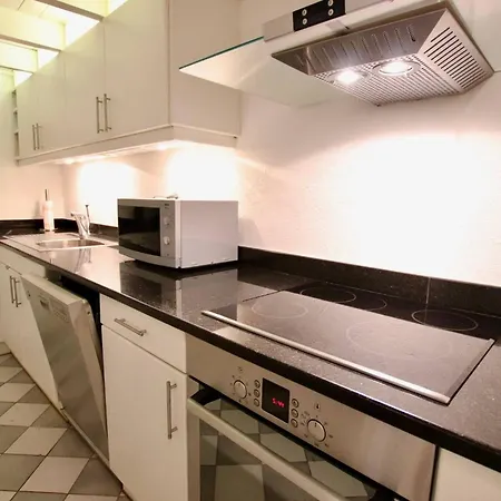 Au Sein De La Vieille Apartman *