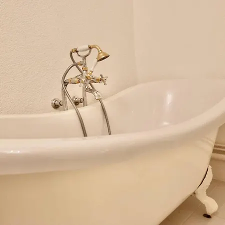 Au Sein De La Vieille Apartman
